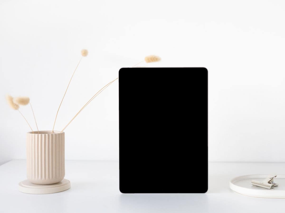 Unveil the Hidden Trick How to Charge iPhone with iPad Pro iPadZine